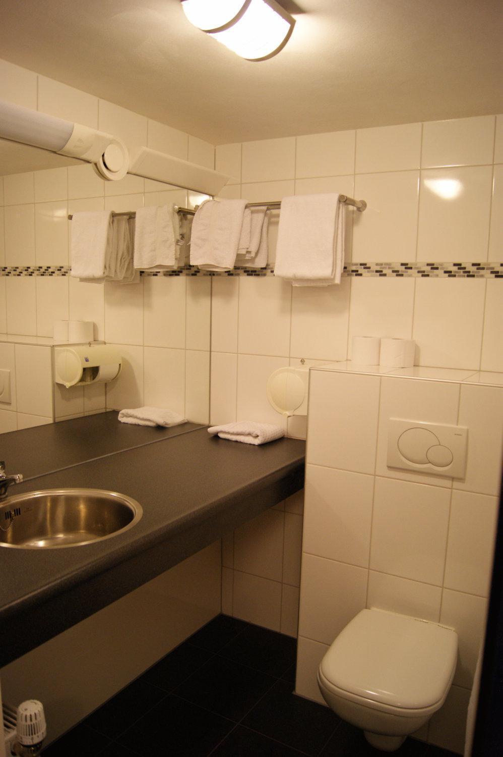 De Waag Hotel Макум Екстериор снимка